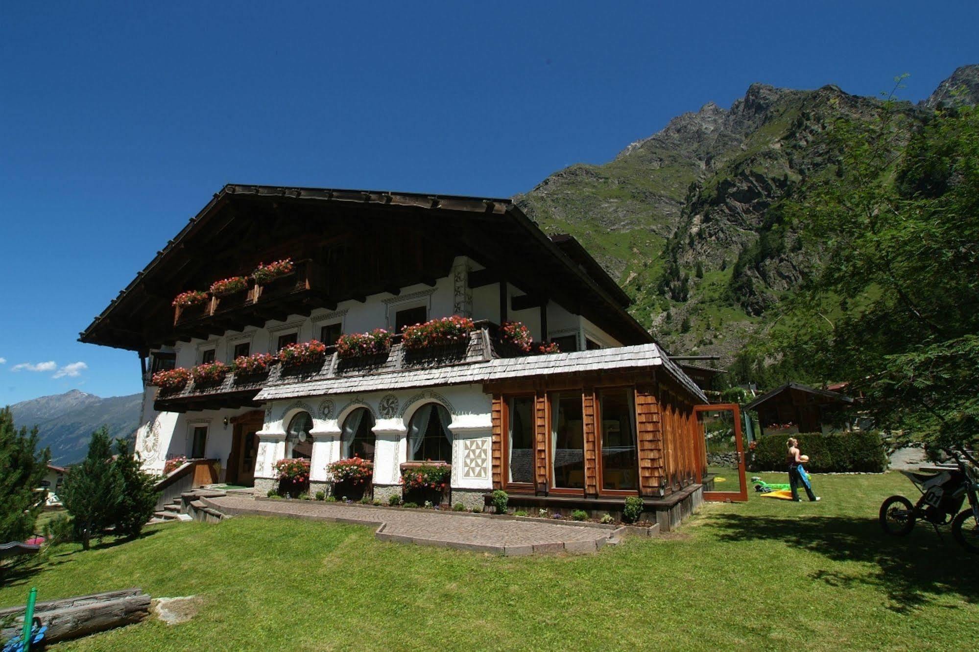 Landhaus Edelweiss St. Leonhard im Pitztal Exterior foto