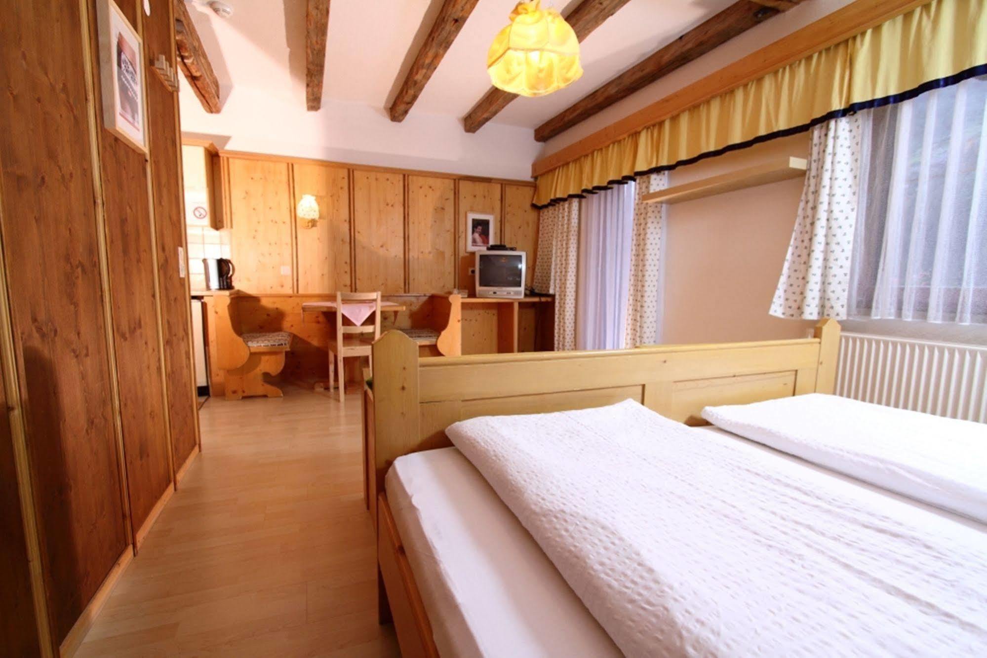 Landhaus Edelweiss St. Leonhard im Pitztal Exterior foto