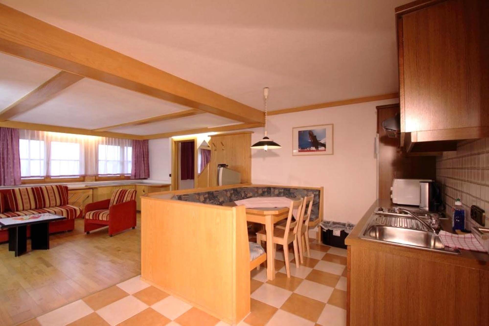 Landhaus Edelweiss St. Leonhard im Pitztal Exterior foto